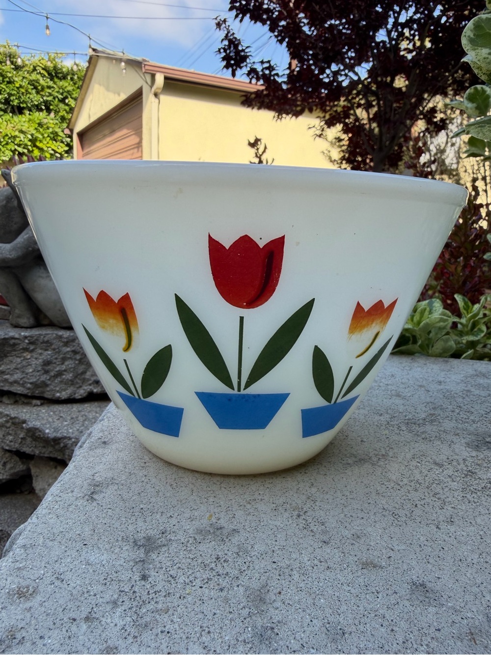 Anchor Hocking / Fire King : Tulips on white